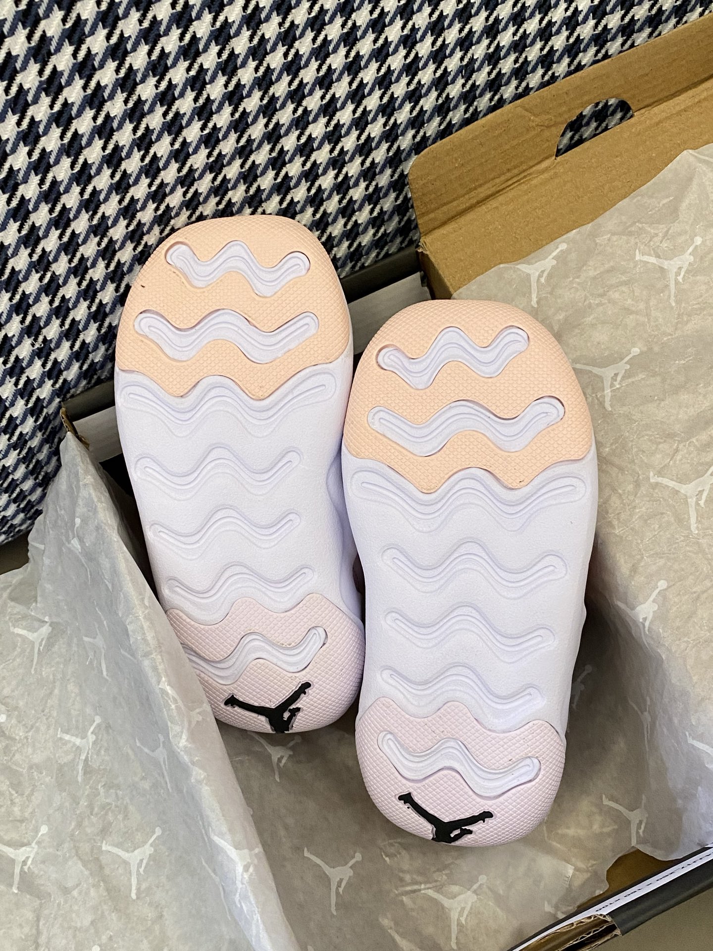 图片[9]-原图直出🌟 鞋面大网孔设计夏天穿超凉快😱而且一点也不会闷脚汗💦魔术贴设计穿脱超方便😍橡胶防滑耐磨大底😊脚感超赞😚L-选品中心