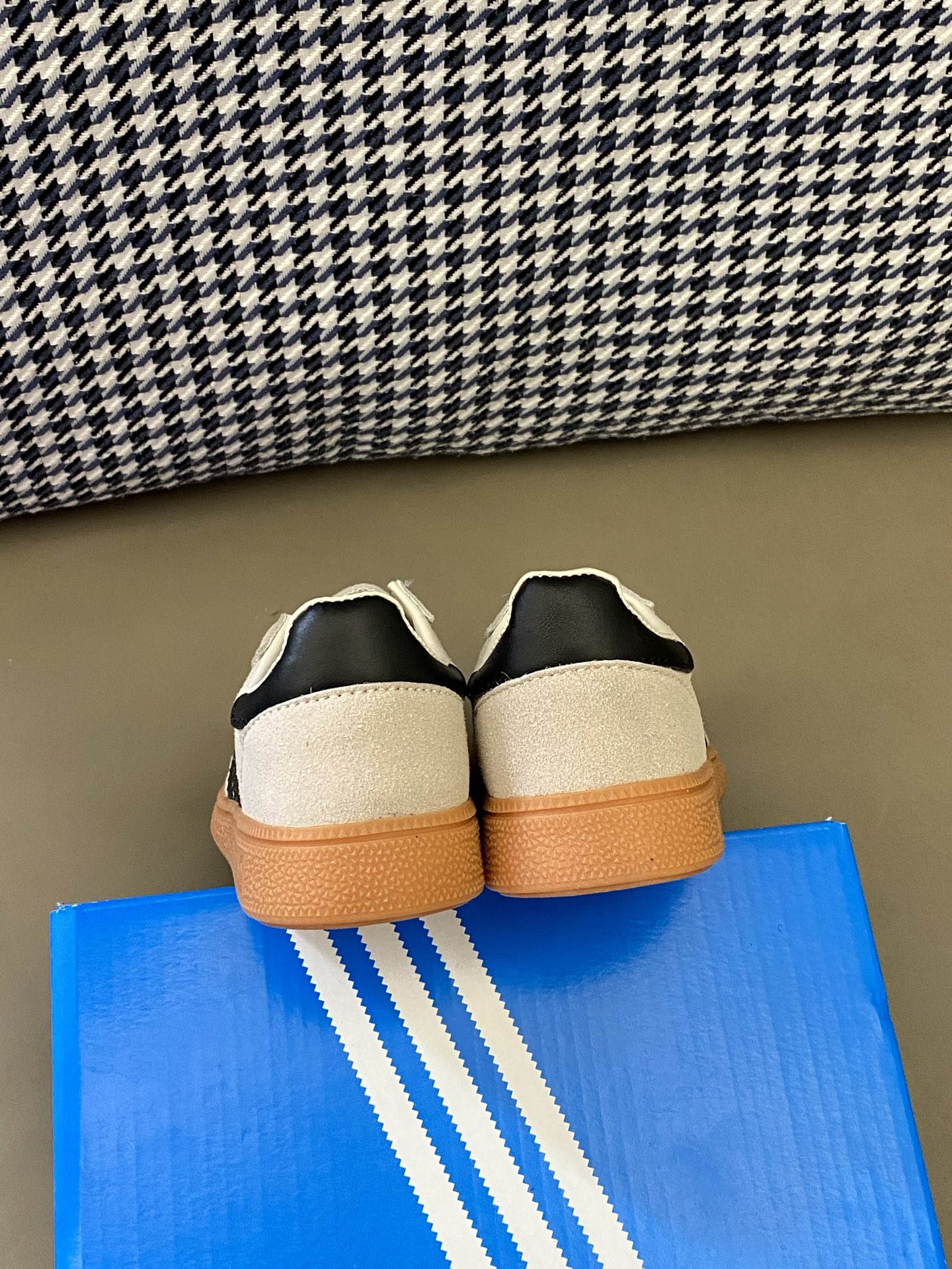 图片[7]-原图直出🌟 ～一起来捡漏啦💥这款德训鞋也太穿了😻不做选择全买🤗鞋面采用麂皮材质🙌系带设计宝贝🉑自己调节松紧度😎鞋底是橡胶材质防滑耐磨✔️-选品中心