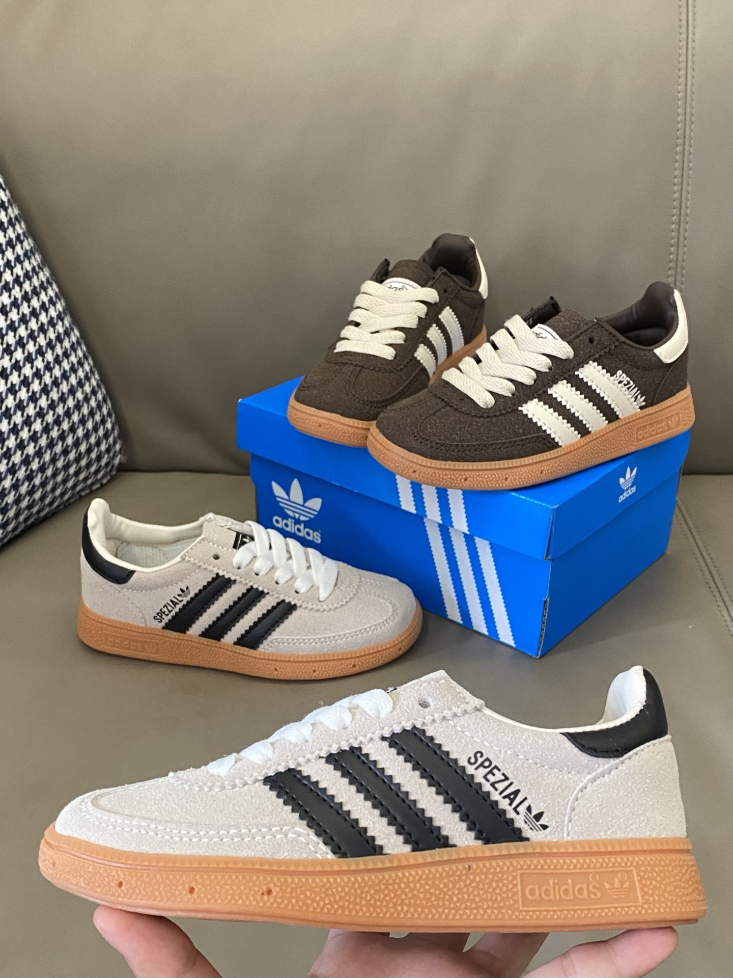 图片[3]-原图直出🌟 ～一起来捡漏啦💥这款德训鞋也太穿了😻不做选择全买🤗鞋面采用麂皮材质🙌系带设计宝贝🉑自己调节松紧度😎鞋底是橡胶材质防滑耐磨✔️-选品中心