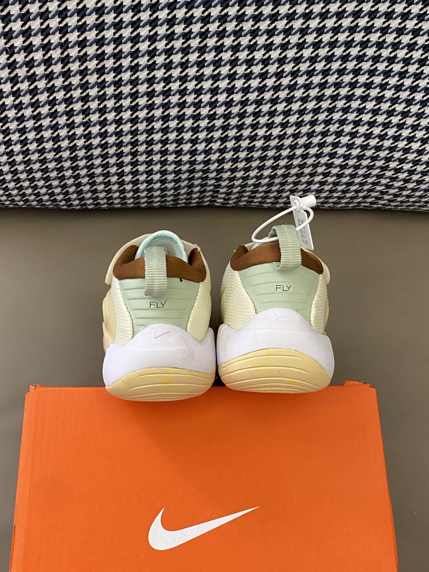 图片[7]-原图直出🌟 这款NK运动鞋真的爱了😍鞋面包裹性好还透气💨魔术贴设计超贴心，一粘一撕宝贝自己就能轻松穿脱✔️大童则是鞋带设计😎 而且款式时尚百搭😘-选品中心