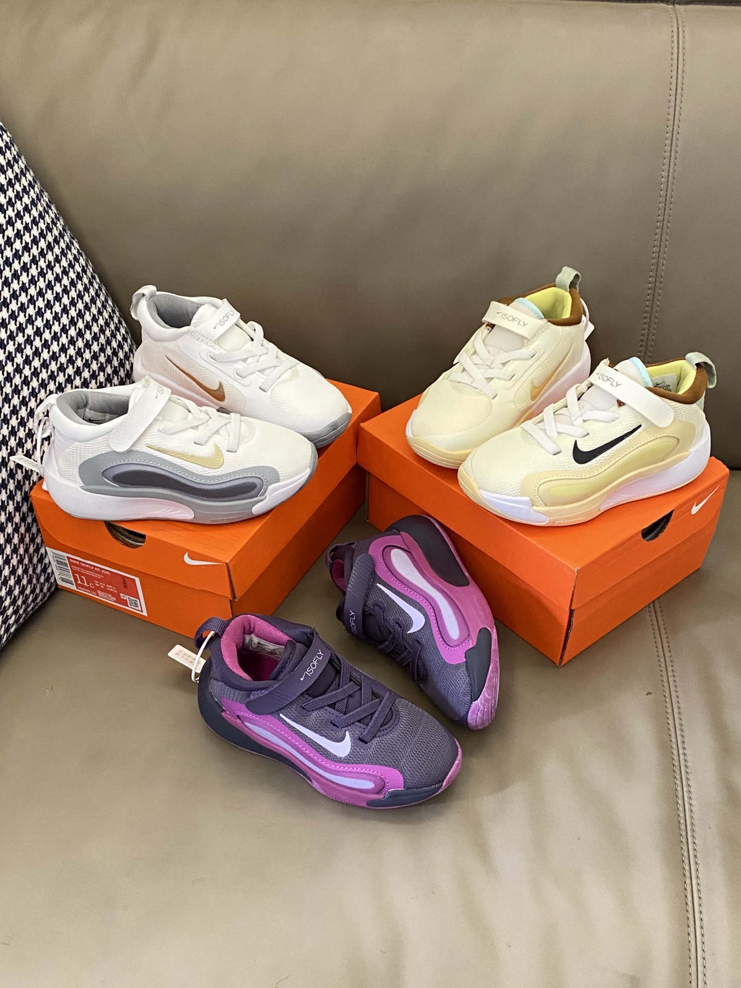 图片[5]-原图直出🌟 这款NK运动鞋真的爱了😍鞋面包裹性好还透气💨魔术贴设计超贴心，一粘一撕宝贝自己就能轻松穿脱✔️大童则是鞋带设计😎 而且款式时尚百搭😘-选品中心