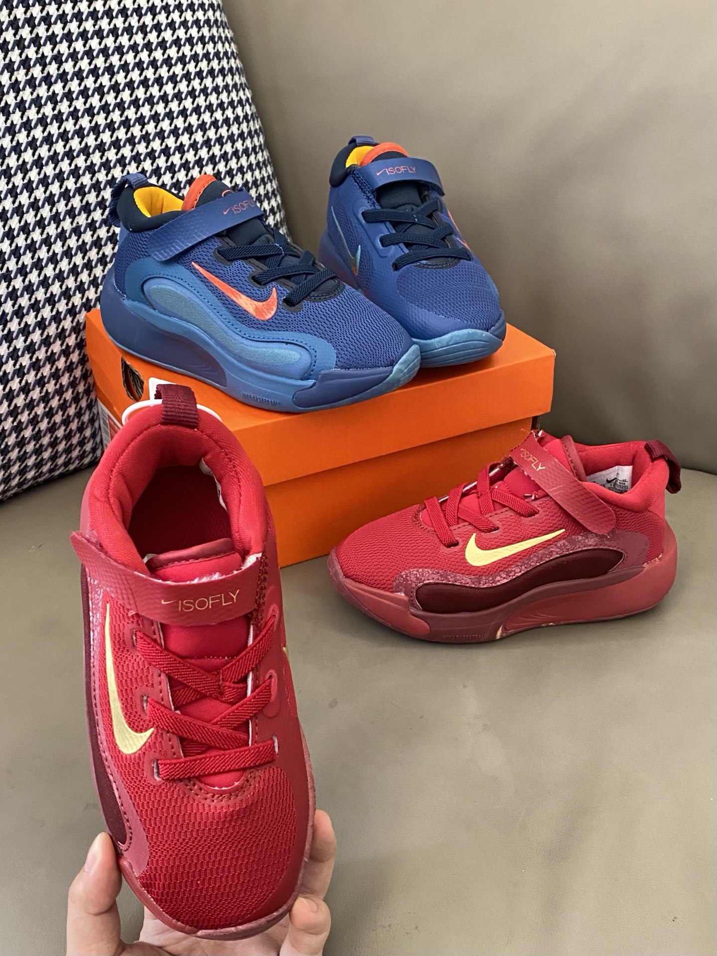 图片[8]-原图直出🌟 这款NK运动鞋真的爱了😍鞋面包裹性好还透气💨魔术贴设计超贴心，一粘一撕宝贝自己就能轻松穿脱✔️大童则是鞋带设计😎 而且款式时尚百搭😘-选品中心