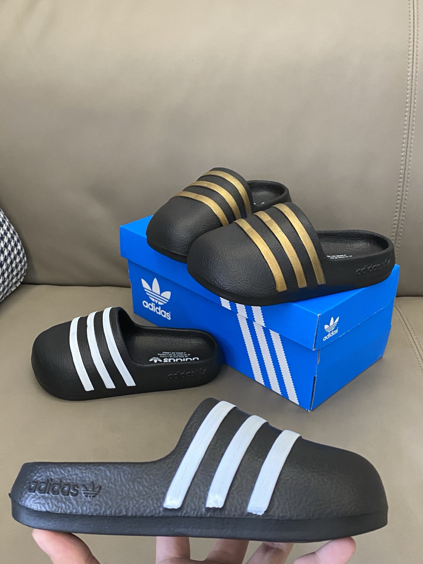 图片[3]-原图直出🌟 AD的设计师真的好会设计好可爱好喜欢😻包头设计防撞防踢保护宝贝脚趾🥰鞋底防滑耐磨✔️这款拖鞋既能溯溪踩水💦还不会发臭颜值也杠杠的~-选品中心