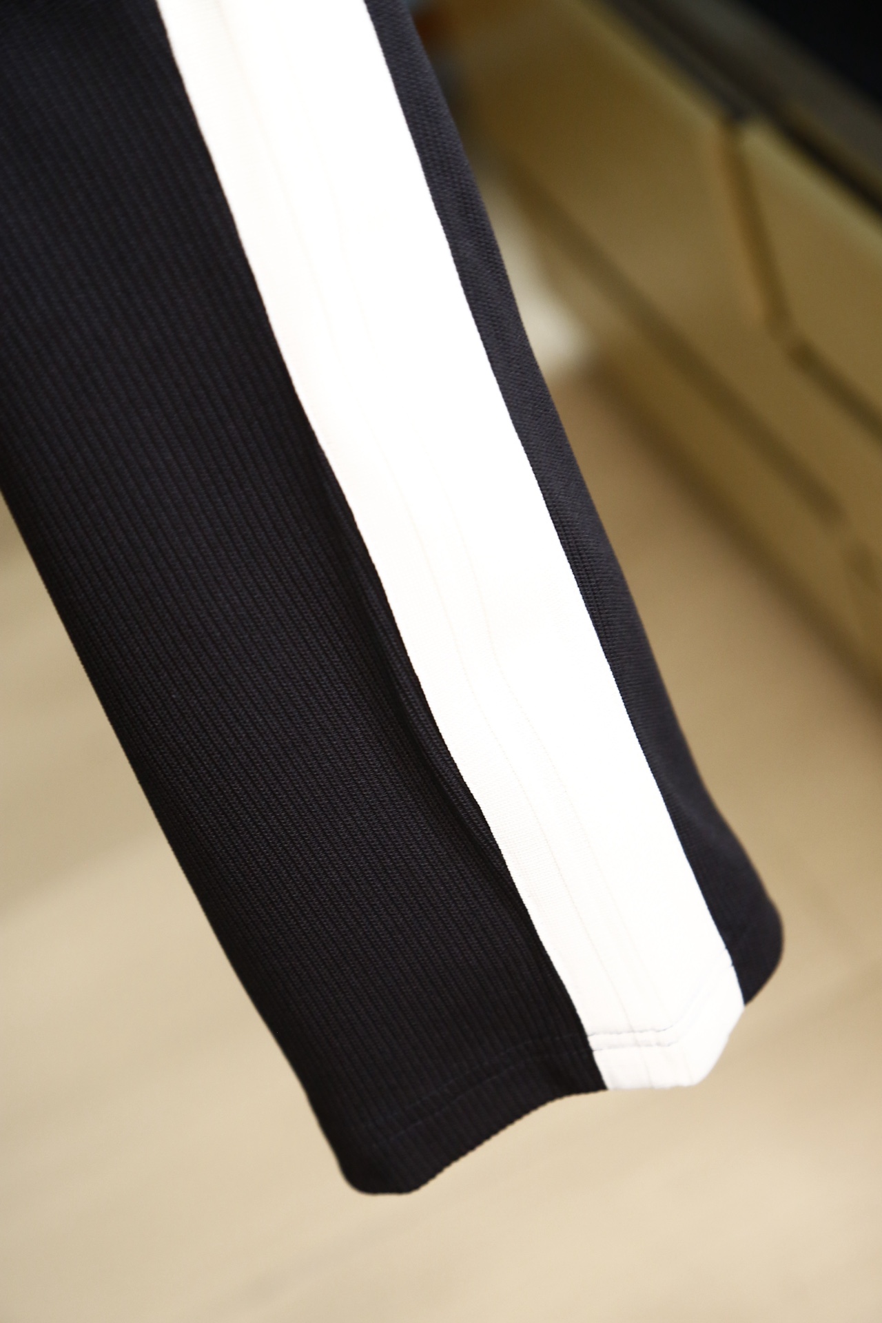LV早春专柜新品同步上市原单订制高品质时尚西装裤超级百搭款独家定制-进口高端450克欧棉面料手感细腻柔软