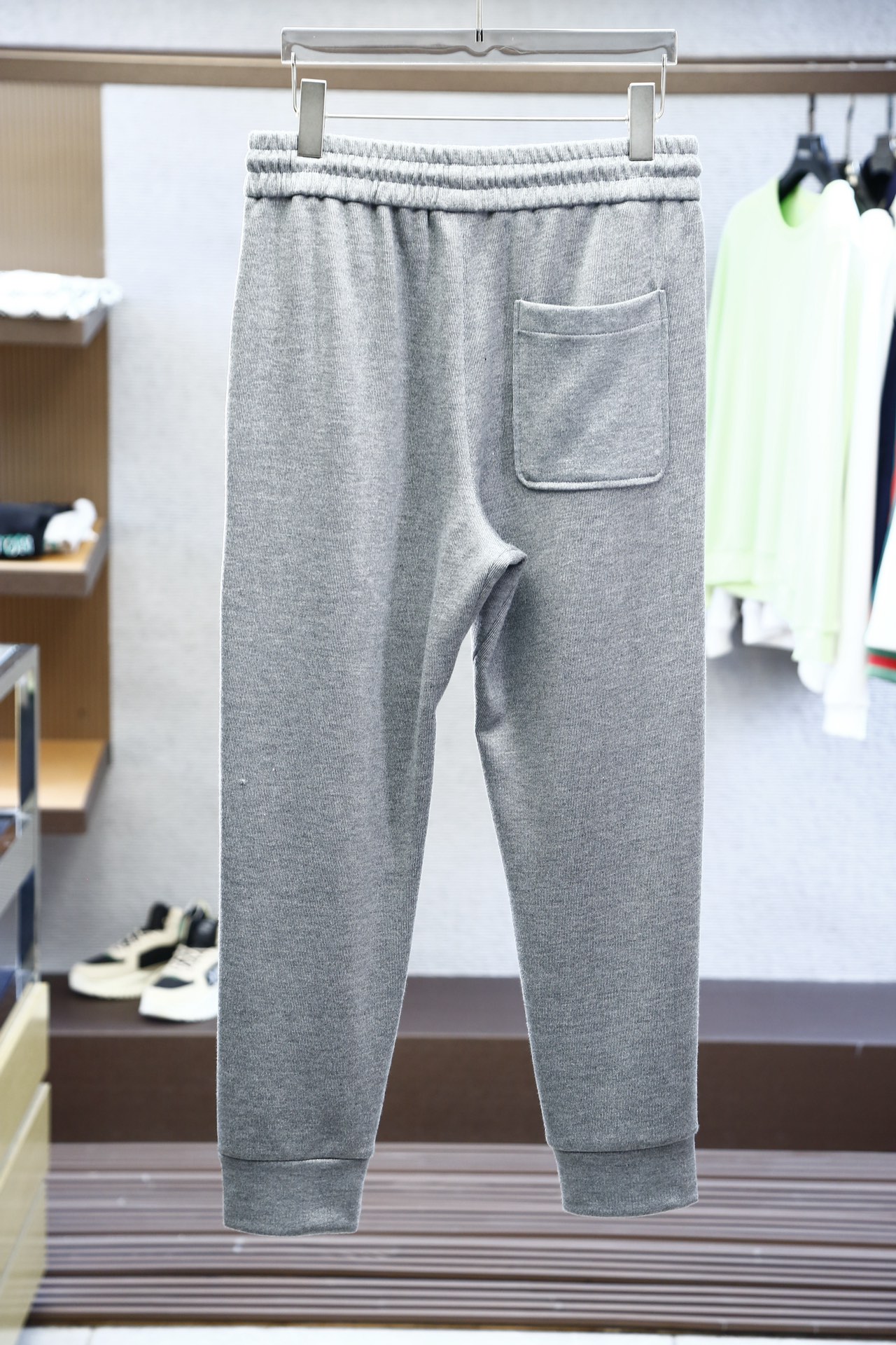 
羊毛套装一套可以拆 衣服450、裤子310
蒙口/套装 2024专柜同款新品休闲套装！明星最爱时装味休