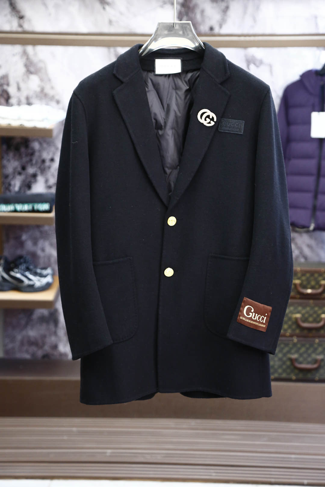 
Gucci古奇-202秋冬新品 高级定制 时装设计师款打造出精致的摩登STAY！经典之作爆款二粒扣羊毛