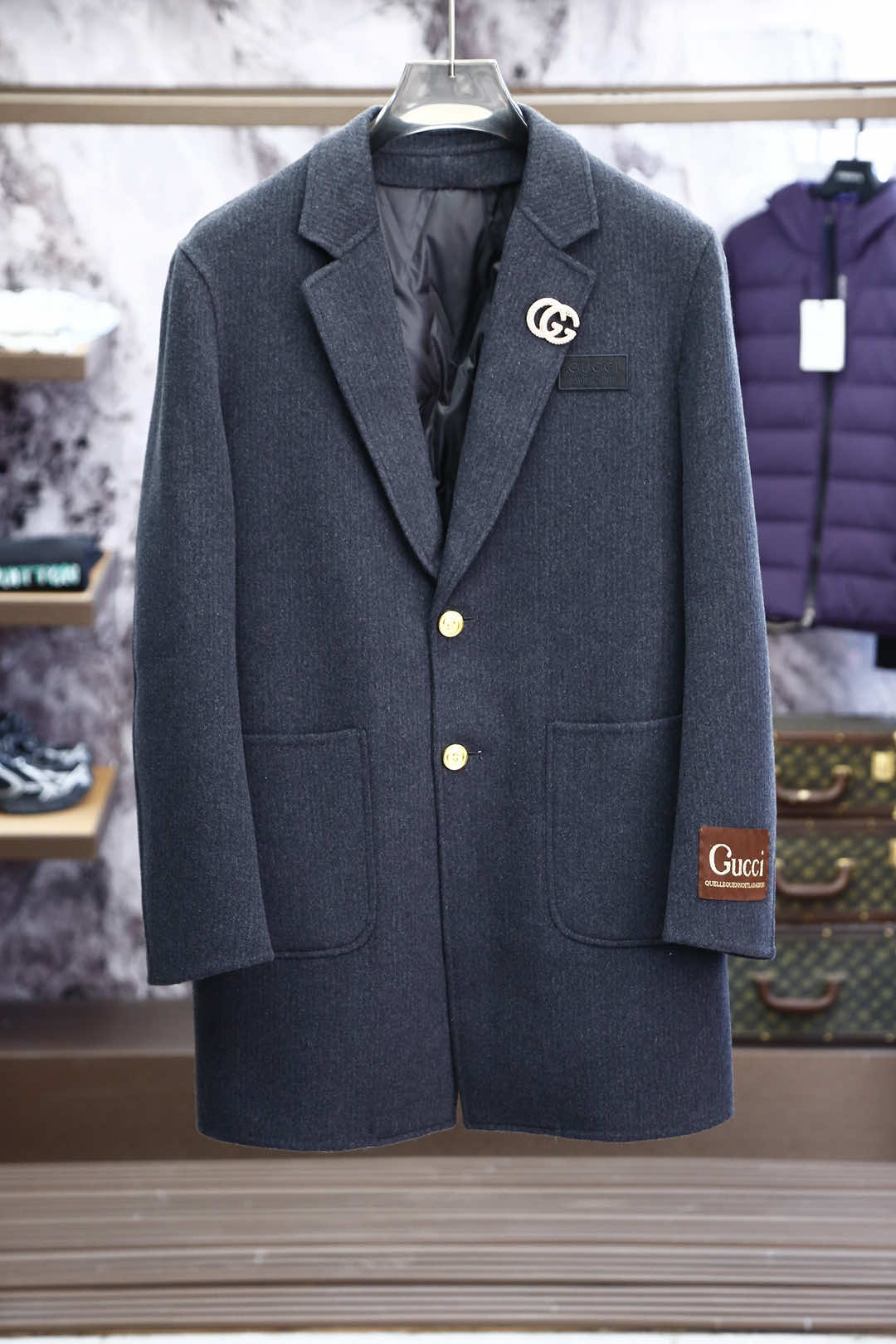 
Gucci古奇-202秋冬新品 高级定制 时装设计师款打造出精致的摩登STAY！经典之作爆款二粒扣羊毛