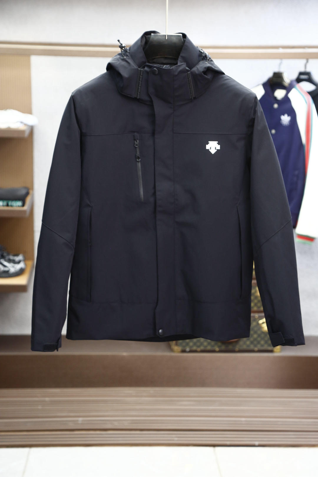 🌟 DESCENTE*迪桑特 24ss秋冬新款羽绒内胆两件套二合一男款羽绒冲锋衣外套
转图必卖的大爆款!