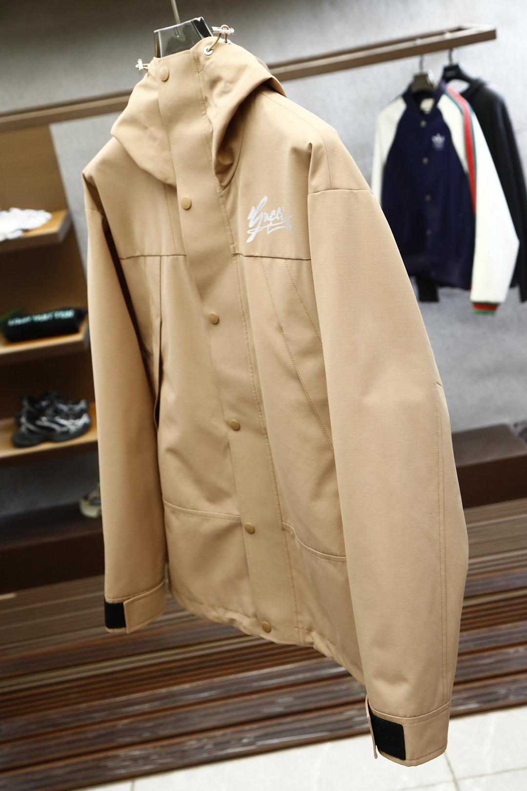 
Gucci古奇/防风衣外套2025SS🪴新品火爆上市啦🎋
 顶尖🌵时尚🌴潮流🎄狠货🌳
🌼🌼
甄选定制高