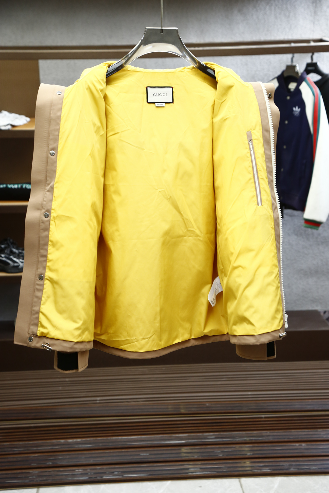 
Gucci古奇/防风衣外套2025SS🪴新品火爆上市啦🎋
 顶尖🌵时尚🌴潮流🎄狠货🌳
🌼🌼
甄选定制高