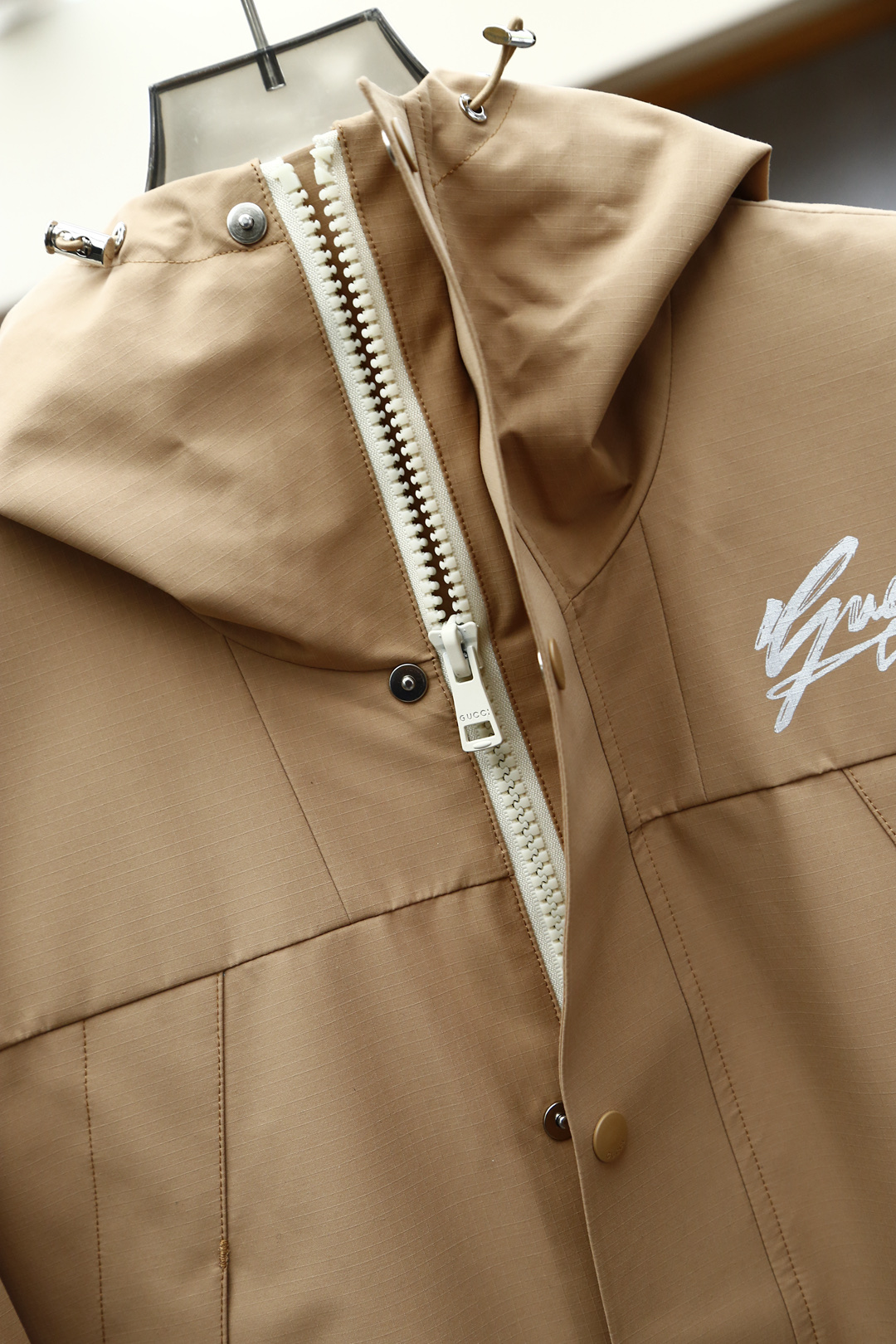 
Gucci古奇/防风衣外套2025SS🪴新品火爆上市啦🎋
 顶尖🌵时尚🌴潮流🎄狠货🌳
🌼🌼
甄选定制高