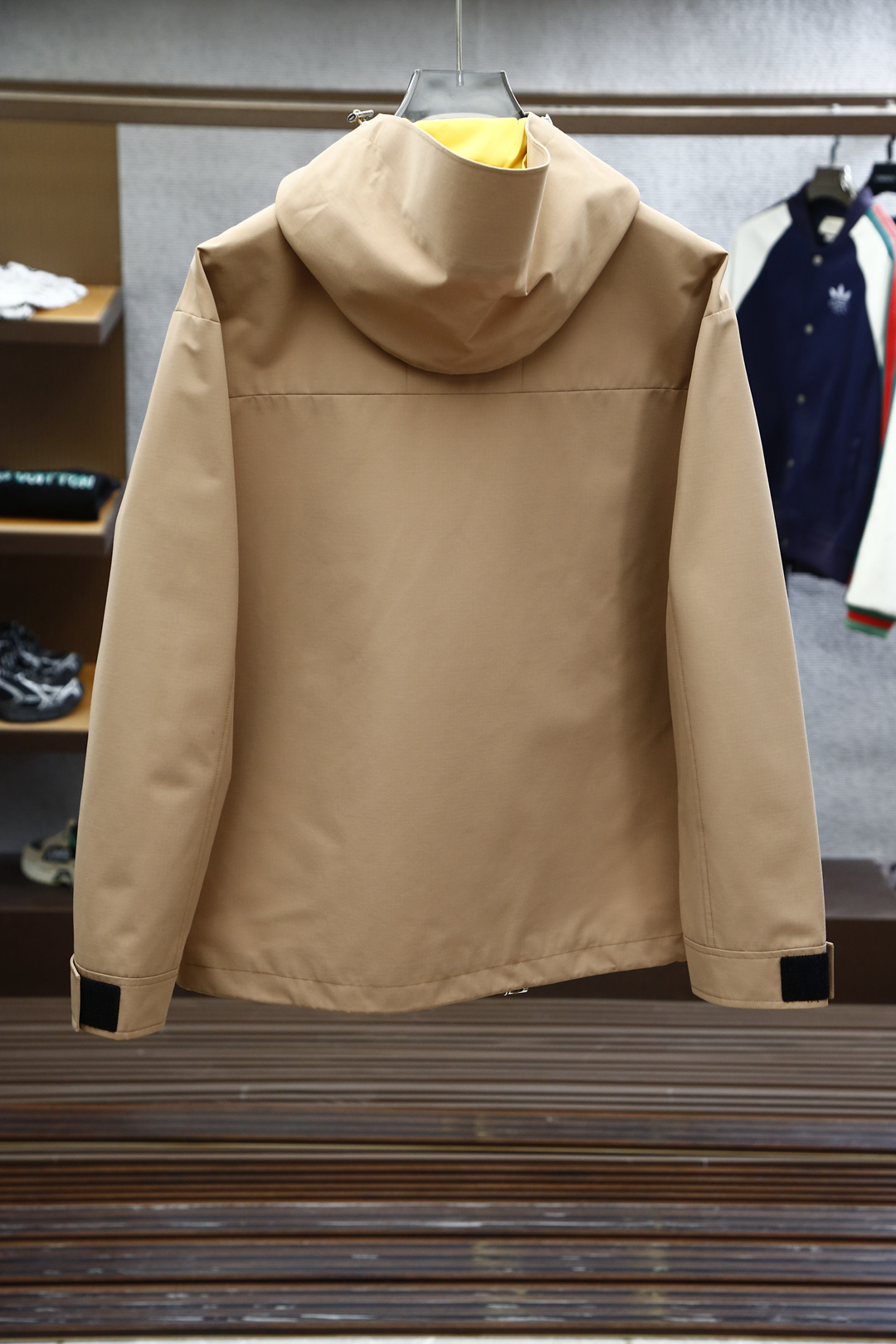 
Gucci古奇/防风衣外套2025SS🪴新品火爆上市啦🎋
 顶尖🌵时尚🌴潮流🎄狠货🌳
🌼🌼
甄选定制高