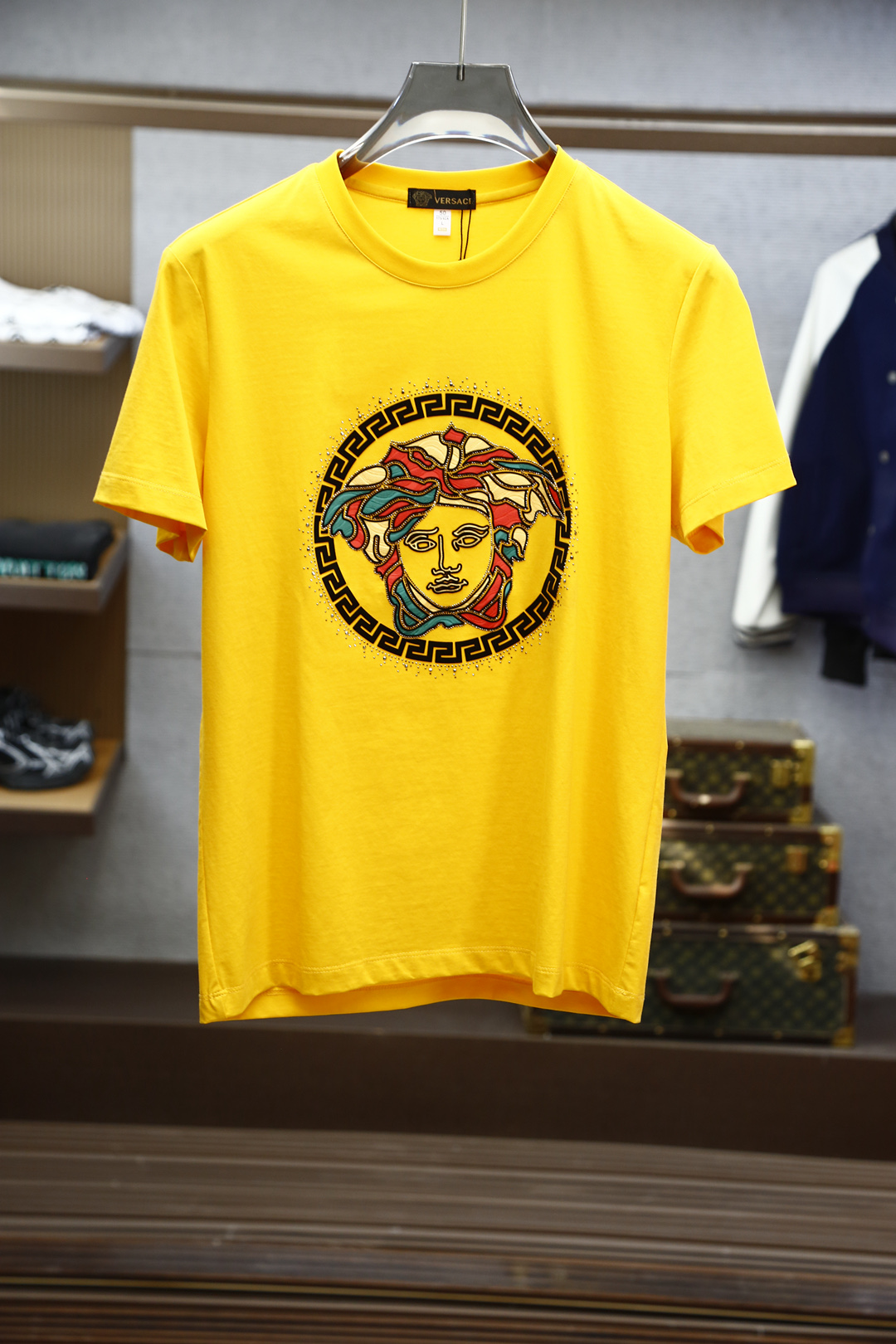 
范思哲Versace-高级成衣 2025新年打底订单系列！熟男 轻熟男 最爱款式 最经典净色通勤百搭帅