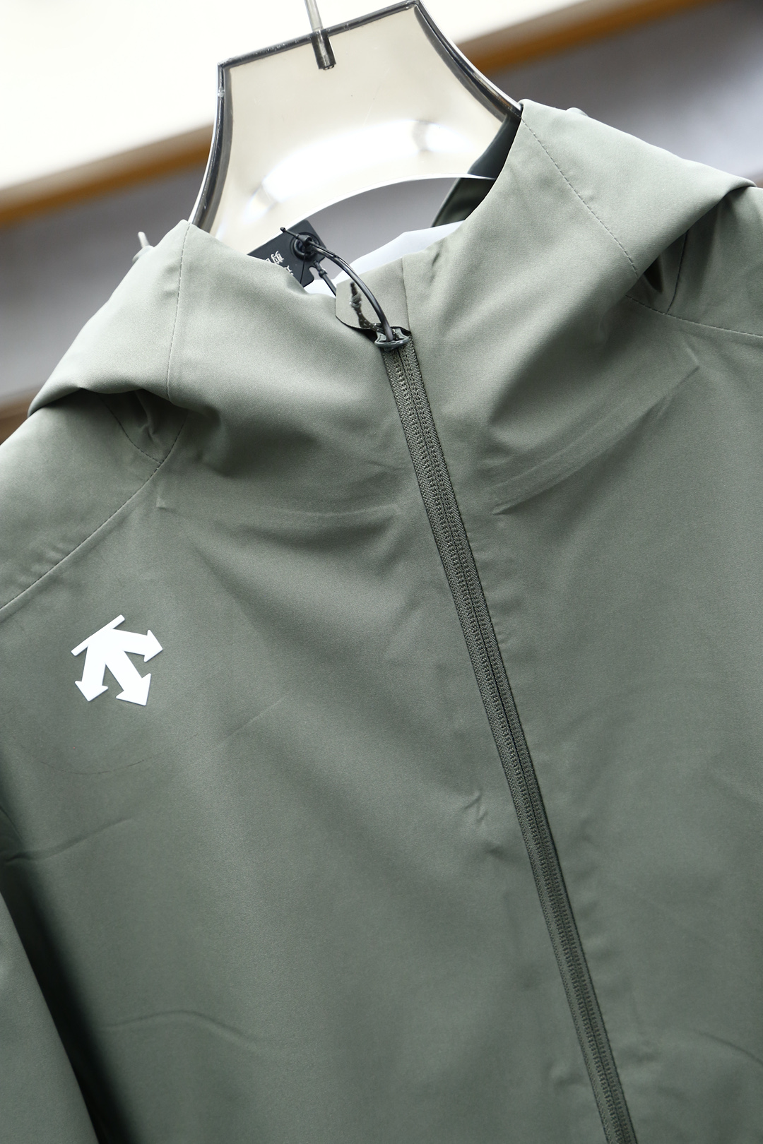 
DESCENTE—迪桑特新款运动休闲三色软壳冲锋衣，原版1.1顶级打造，100分还原，进口软壳面料舒适