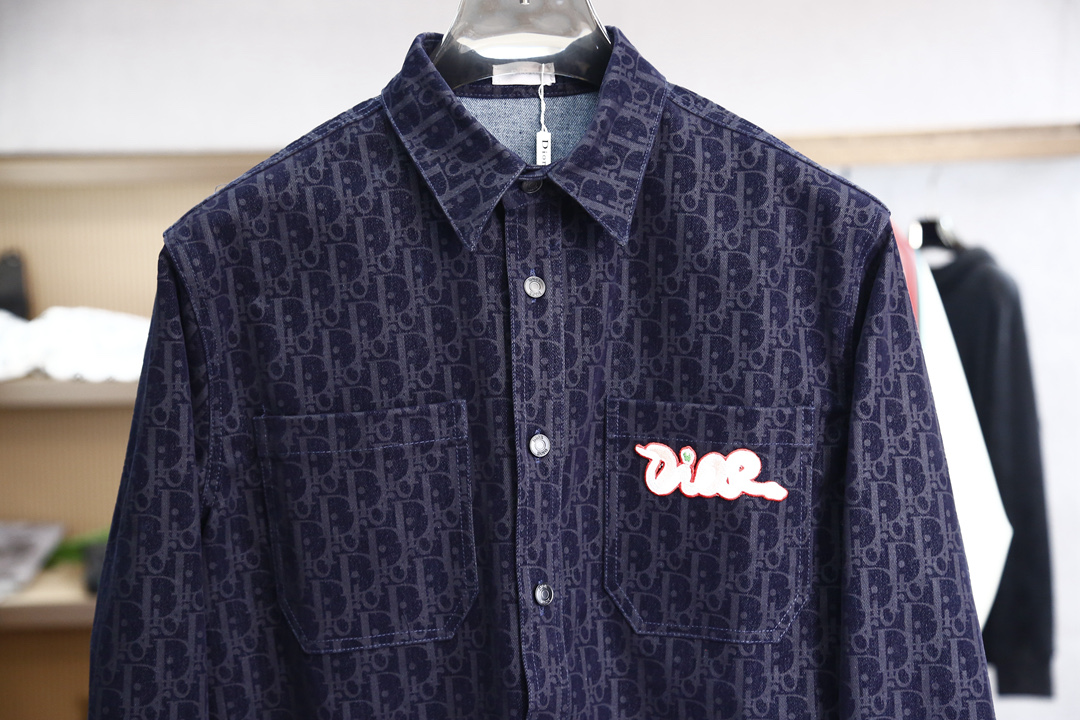 DIOR AND KAWS Limited Edition Spring Snake Jacket Shirt Collection - 图片 2