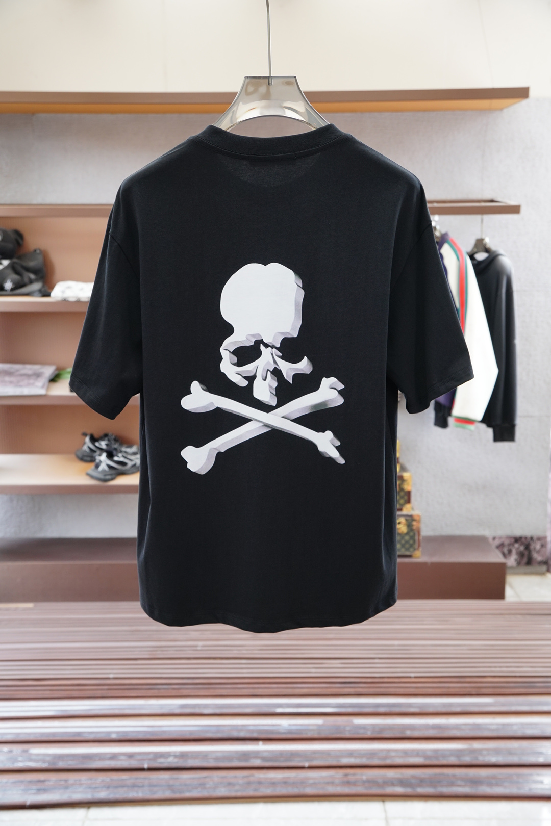 2025 Men’s Silk Cotton T-Shirts: Elegant, Embroidered, and Comfortable - 图片 3