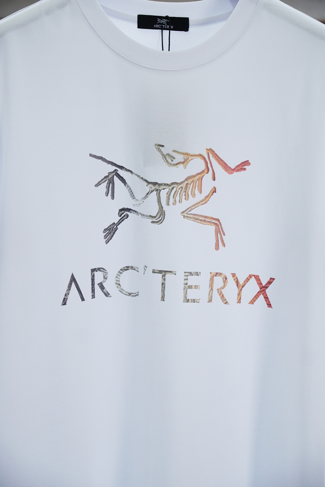 “Steven 2025 Men’s Silk Shirts and T-Shirts Collection with Logo Embroidery” - 图片 8