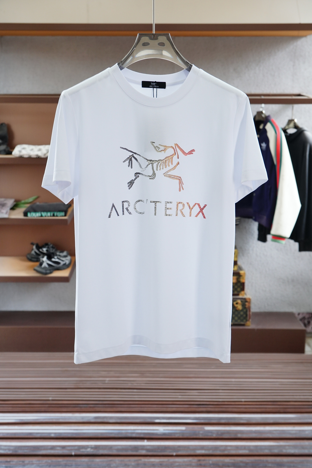 “Steven 2025 Men’s Silk Shirts and T-Shirts Collection with Logo Embroidery” - 图片 4