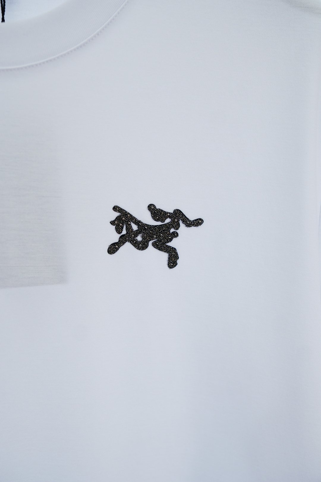 Steven 2025 Men’s Silk Shirts and T-Shirts Collection: Two-Sided Silk Fabrics in Classic Cuts - 图片 9