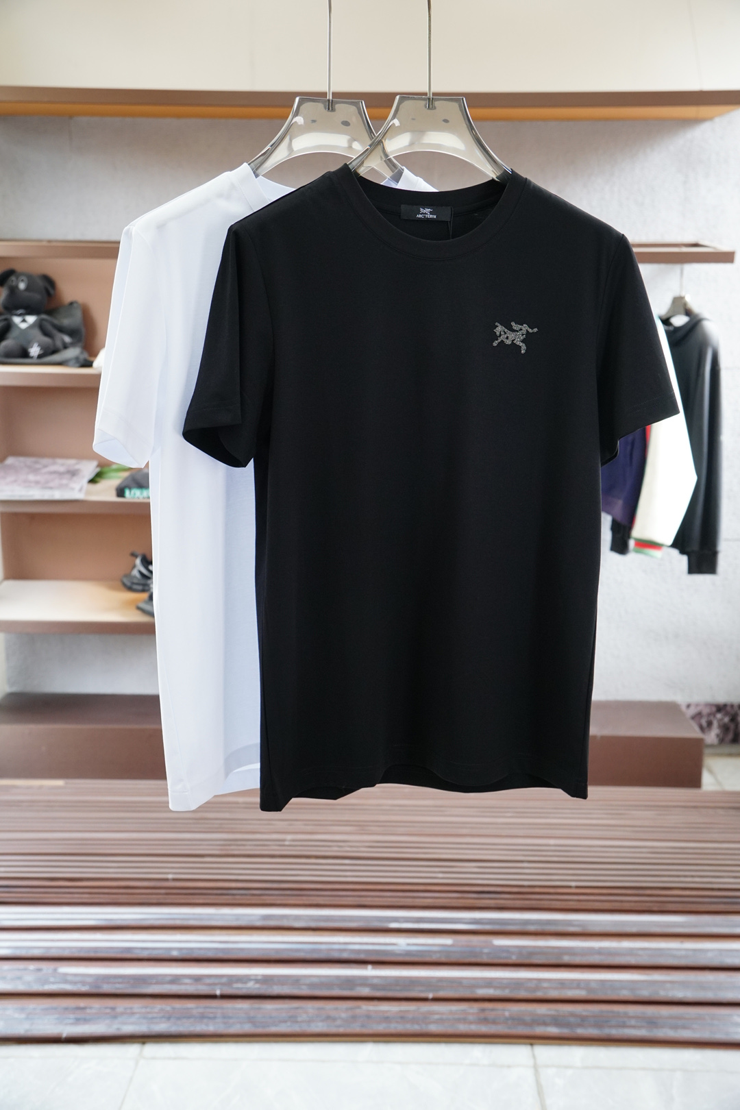 Steven 2025 Men’s Silk Shirts and T-Shirts Collection: Two-Sided Silk Fabrics in Classic Cuts