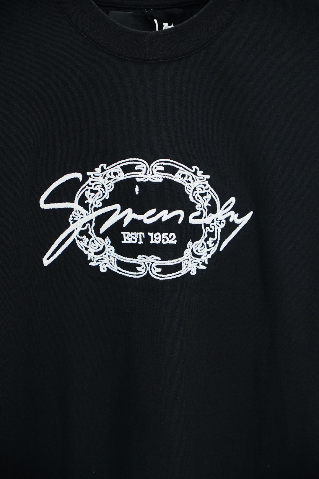 2025 Spring & Summer Series: High-Quality Cotton Shirt with Unique Design - 图片 5