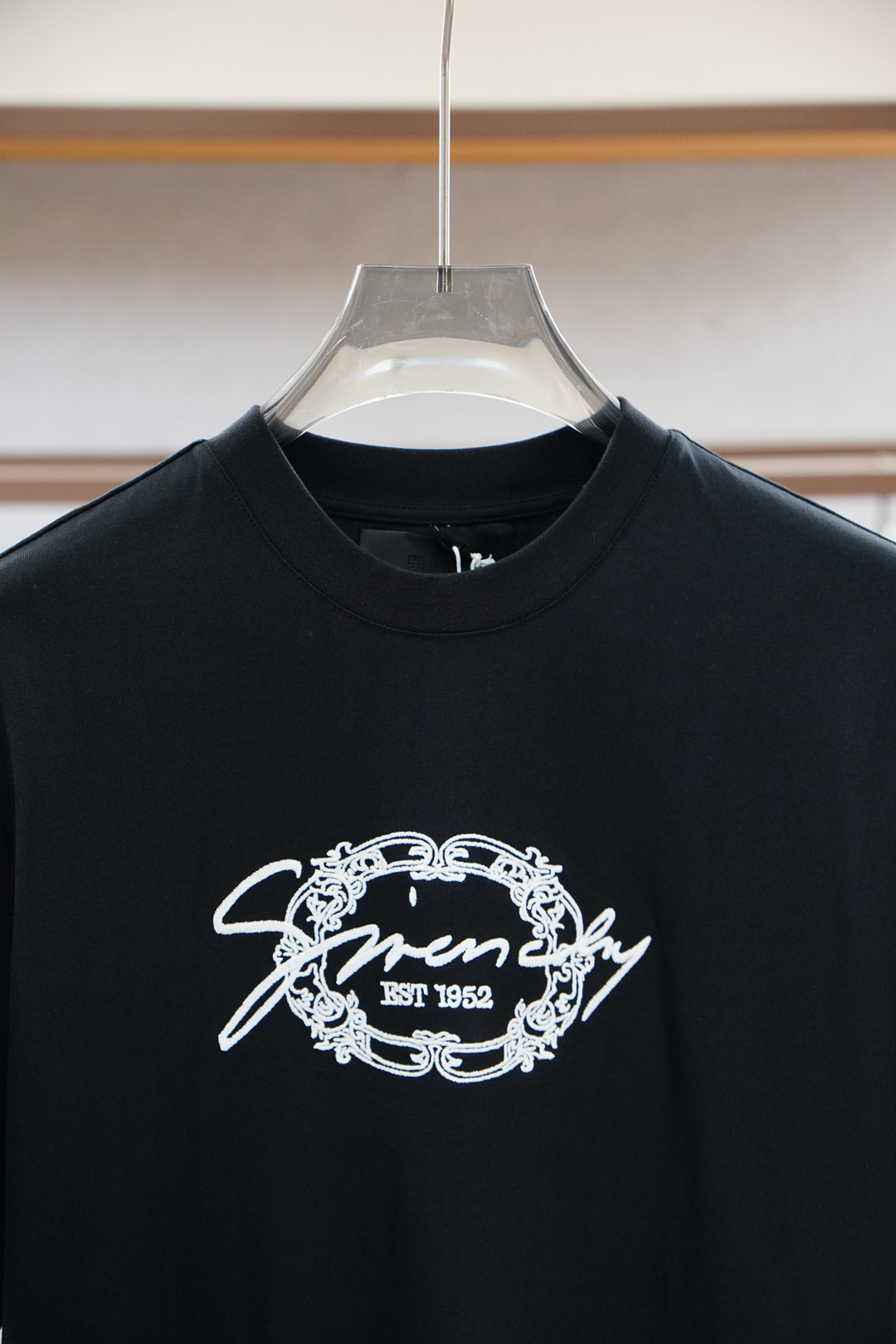 2025 Spring & Summer Series: High-Quality Cotton Shirt with Unique Design - 图片 4