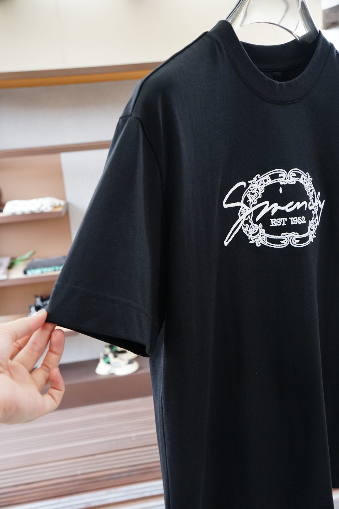2025 Spring & Summer Series: High-Quality Cotton Shirt with Unique Design - 图片 6