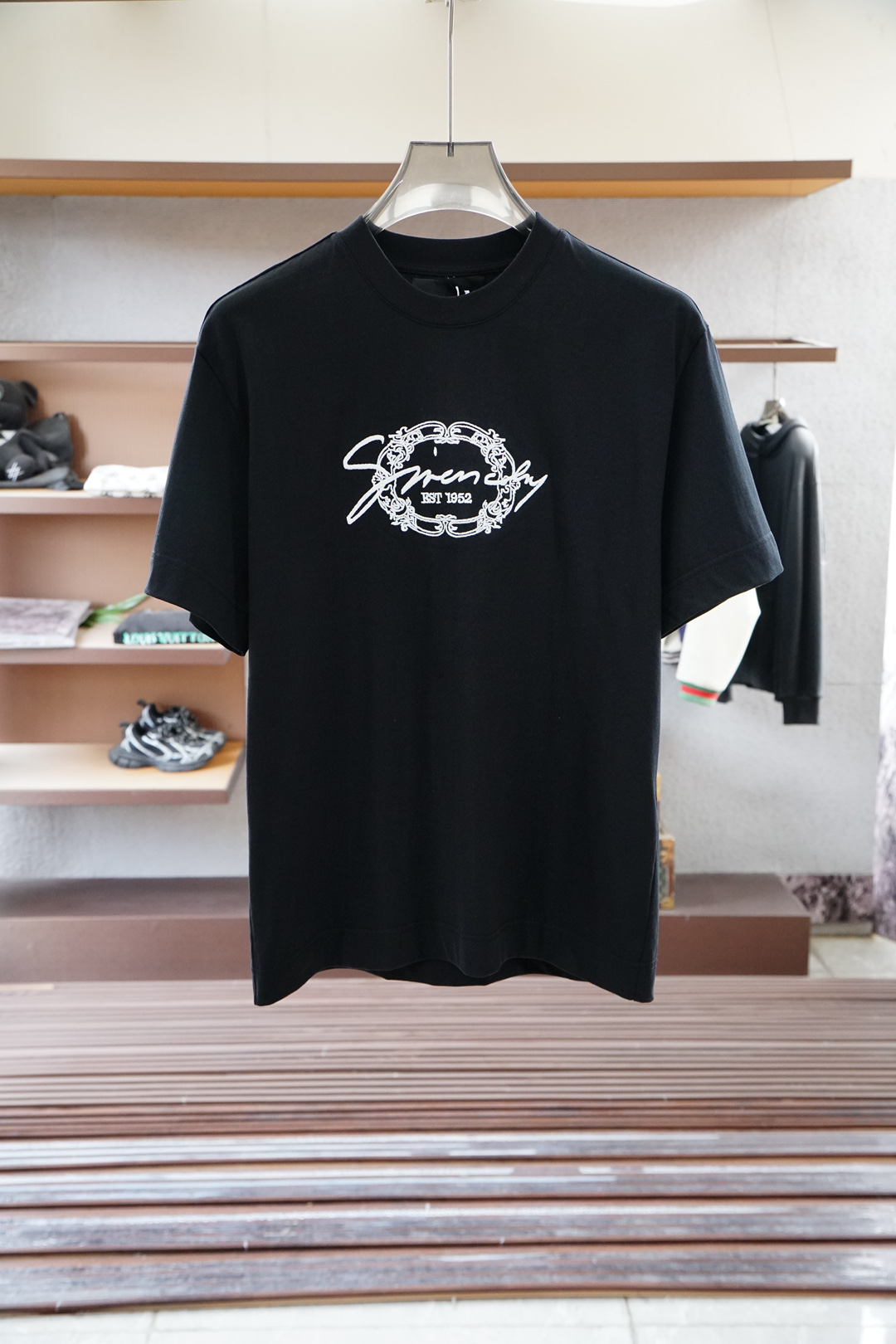 2025 Spring & Summer Series: High-Quality Cotton Shirt with Unique Design