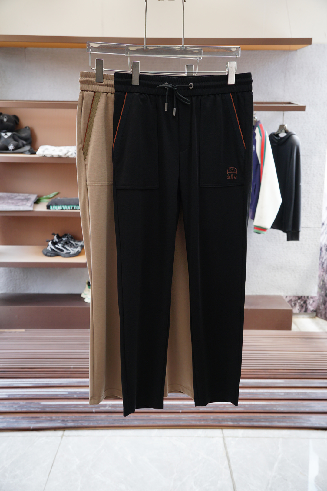 Stylish Jogging Pants for Modern Leisure Closets in Various Sizes