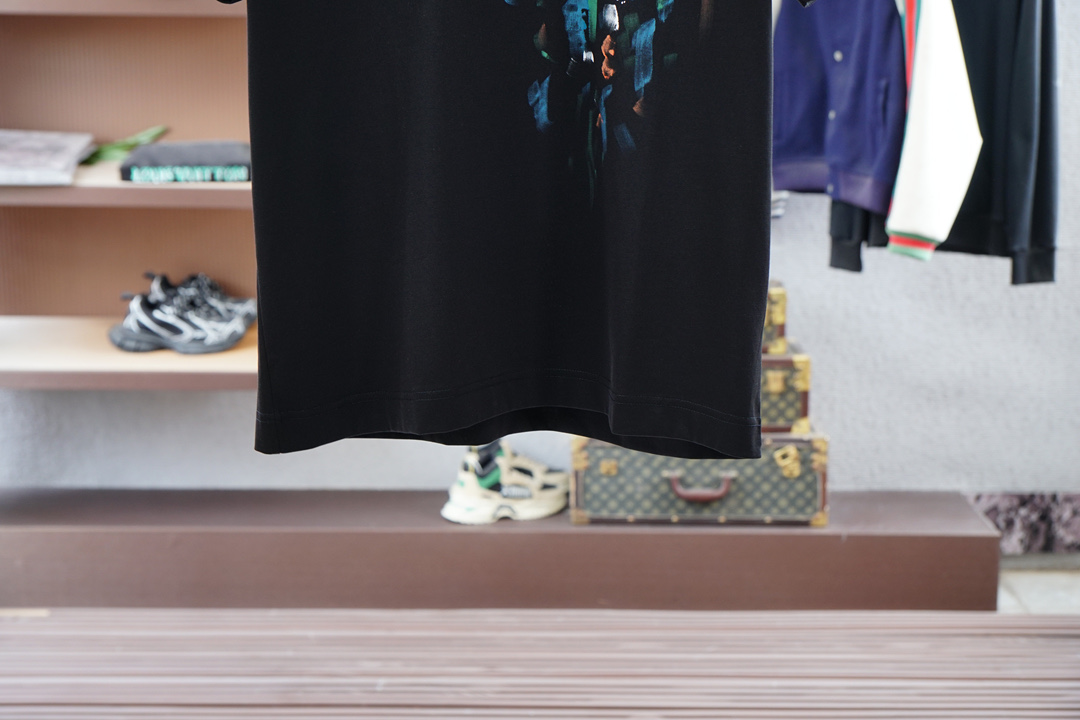 Fashionable Spring T-Shirts from Moscow: Quality Design with Classic Logo-Letter and Custom Fabric - 图片 3