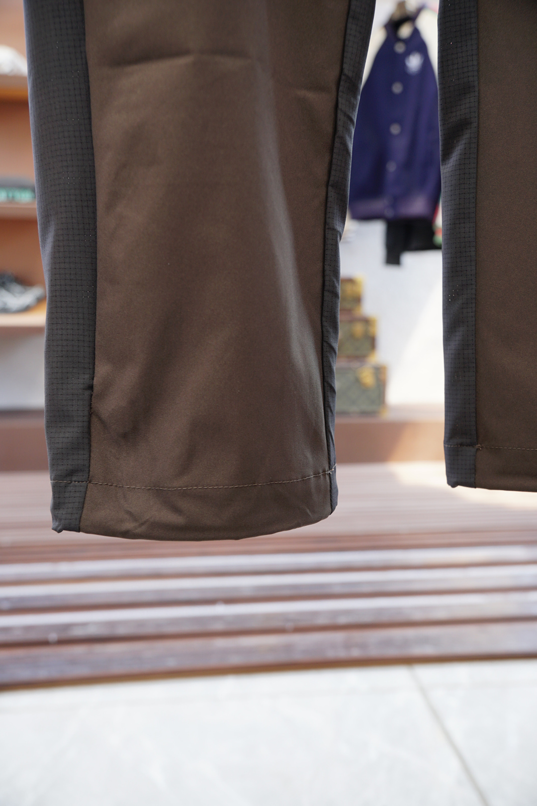 Loewe 2025 Summer Men’s Leisure Pants: Comfortable, Stylish, and Versatile Choice - 图片 7