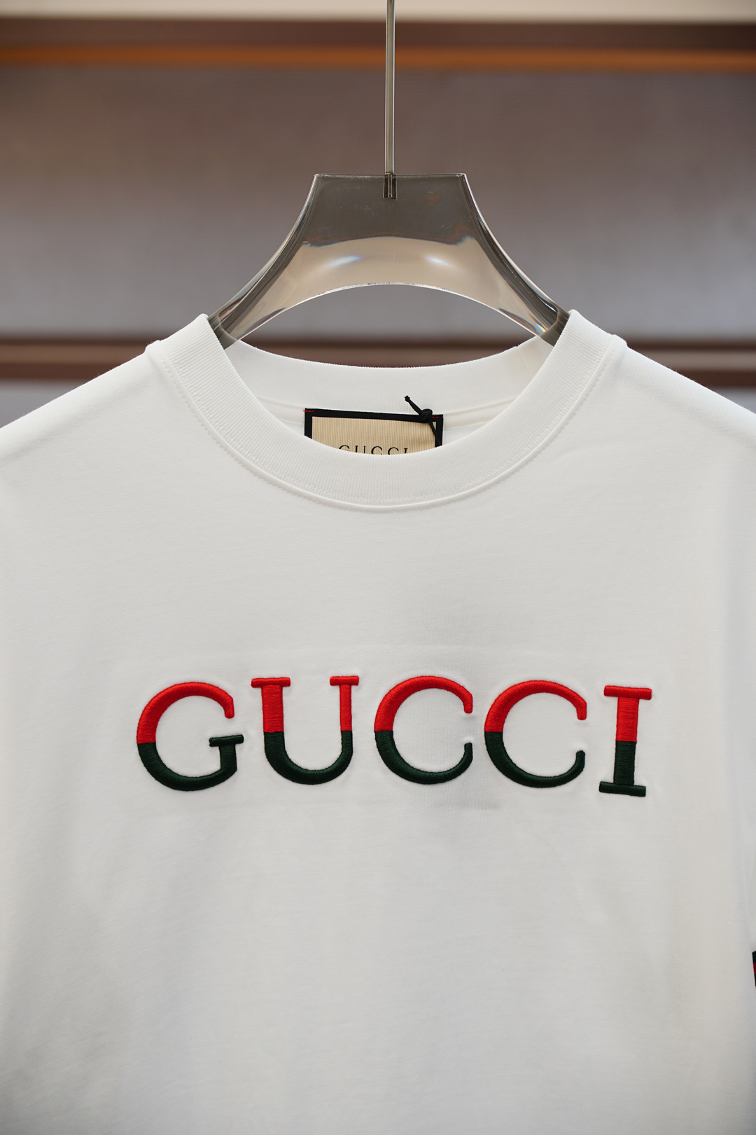 
Gucci 古奇。/2025新款经典圆领短袖，时尚百搭经典元素打造精致工艺专柜面料，顶级元素融合打造，