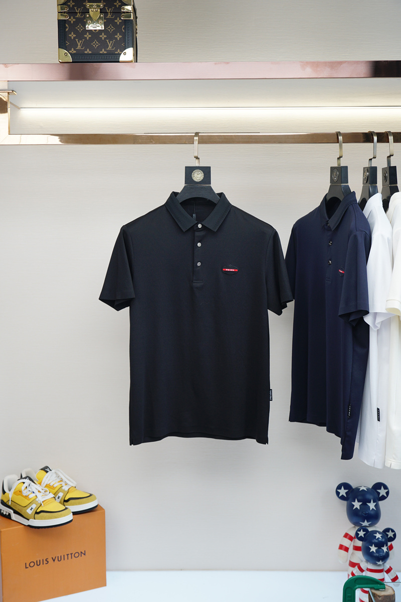 NO:502019,Prada - a big recommendation!  2025 Early Spring. New products for sale in counters. Fashionable high-end men's clothing Polo - chest logo is fashionable / imported with extremely high density mercerized beads, extremely skin-friendly and comfortable. It feels very delicate to touch, has a good texture, is soft and breathable. It is a very good overall style. It is completely fine to wear it alone. If you like it, you can stock up in advance!  Hurry up and grab it. Size (on M/4XL) pick up the next day., prada, prada, alexander wang19860909Prada 普拉达-重磅推荐！2025早春.新品 专柜在售 时尚高端男装Polo-胸前Logo个性时尚/进口顶极高密度丝光珠地,极为亲肤舒适 摸上去非常的细腻,质感很好,舒软透气,整体非常不错的一款,内搭单穿都完全没问题,喜欢的亲也可以提早囤货！赶紧下手抢吧.尺码（于M/4XL）隔天取货.,,prada,prada,alexander wang,Men's clothing