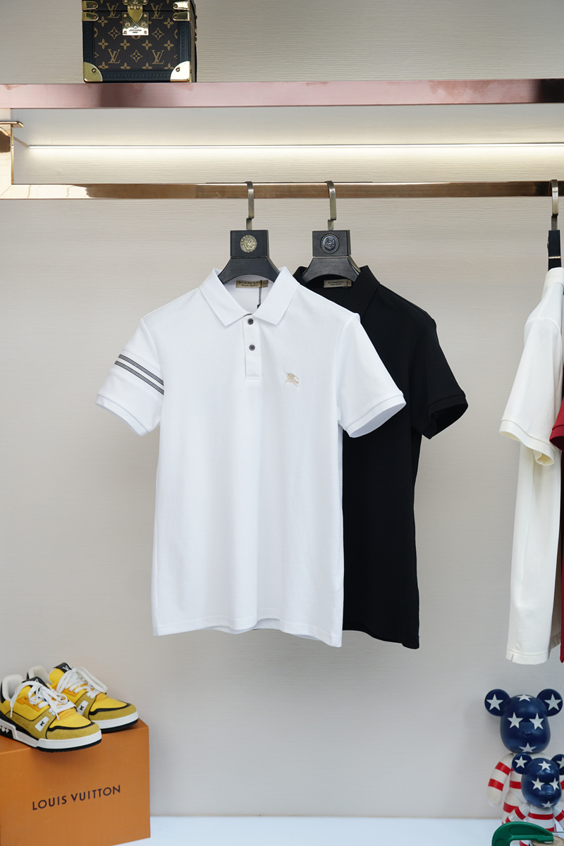 NO:502022,BBR Burberry, a big recommendation!  2025 Early Spring. New products for sale in counters. Fashionable high-end men's clothing Polo - chest logo is fashionable / imported with extremely high density mercerized beads, extremely skin-friendly and comfortable. It feels very delicate to touch, has a good texture, is soft and breathable. It is a very good overall style. It is completely fine to wear it alone. If you like it, you can stock up in advance!  Hurry up and grab it. Size (on M/4XL) pick up the next day., burberry, alexander wang19860909BBR 巴宝莉,重磅推荐！2025早春.新品 专柜在售 时尚高端男装Polo-胸前Logo个性时尚/进口顶极高密度丝光珠地,极为亲肤舒适 摸上去非常的细腻,质感很好,舒软透气,整体非常不错的一款,内搭单穿都完全没问题,喜欢的亲也可以提早囤货！赶紧下手抢吧.尺码（于M/4XL）隔天取货.,,burberry,alexander wang,Men's clothing