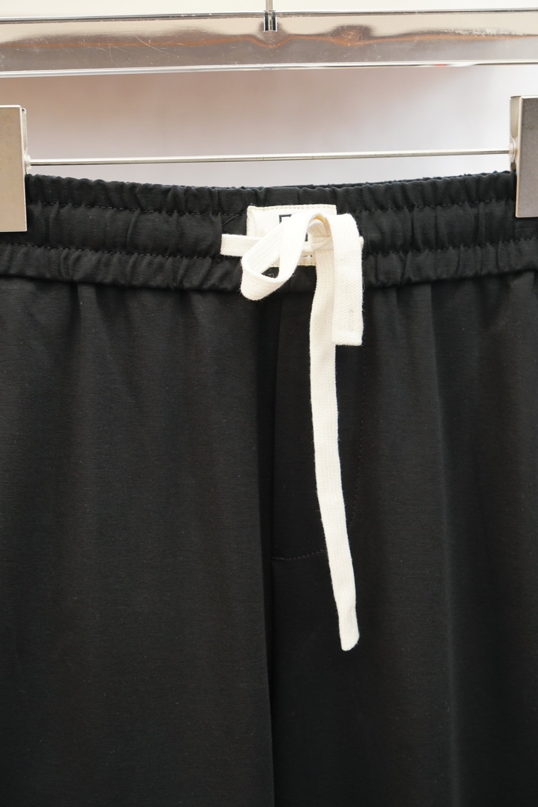 2025 Summer Men’s Leisure Pants: Comfortable, Stylish, and Versatile in Black - 图片 5