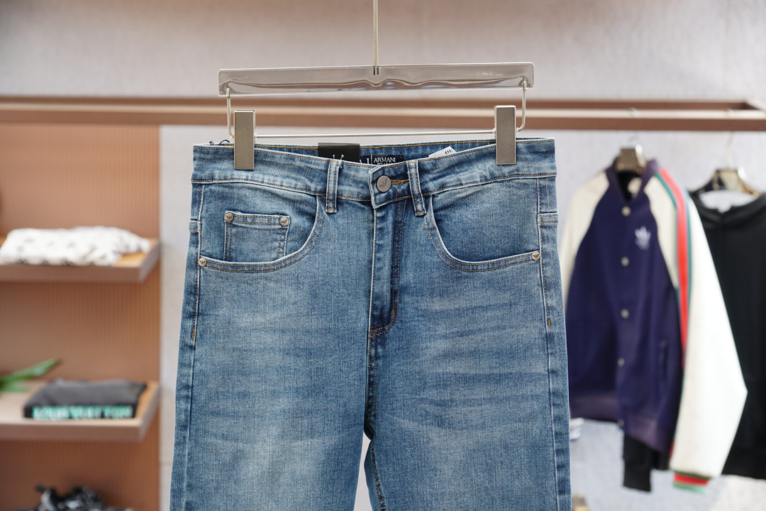 Amani-Ziu Spring/Summer 2025: High-Grade Fashion Pants with Classic Logo Embroidery - 图片 2
