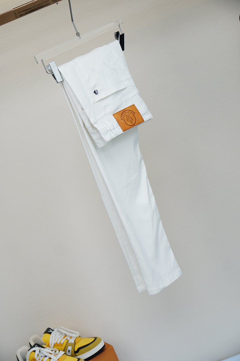Spring/Summer 2025 Fashion: Stylish Embroidered Pants with Original Hardware Decorations - 图片 9
