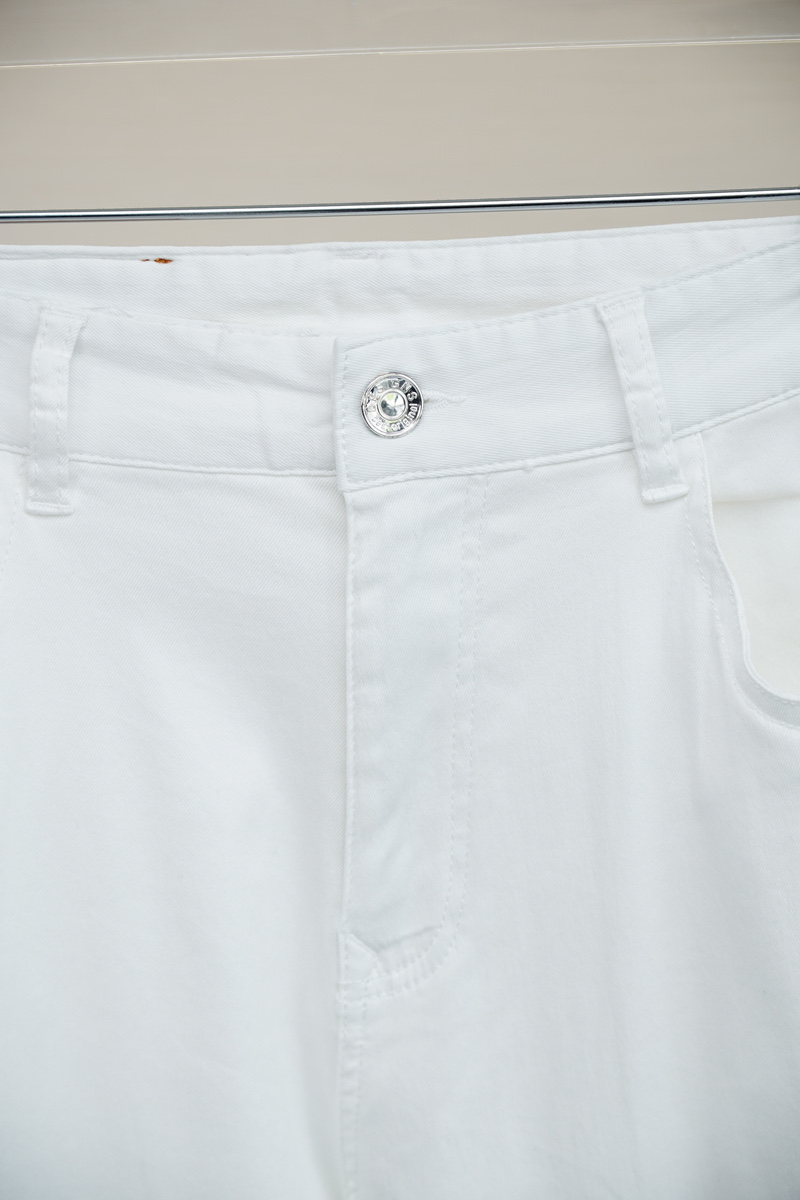 Spring/Summer 2025 Fashion: Stylish Embroidered Pants with Original Hardware Decorations - 图片 4