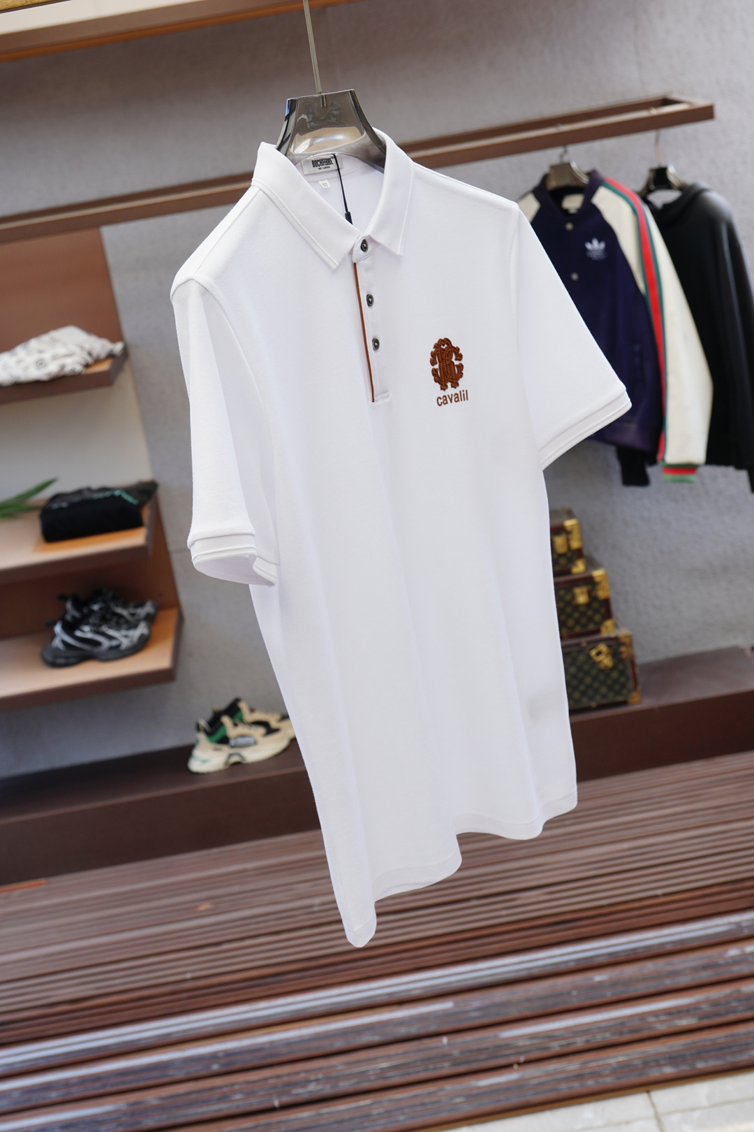 “Carverly 2025 Summer Collection: High-End Business Attire with Quality Craftsmanship and Luxurious Details” - 图片 8