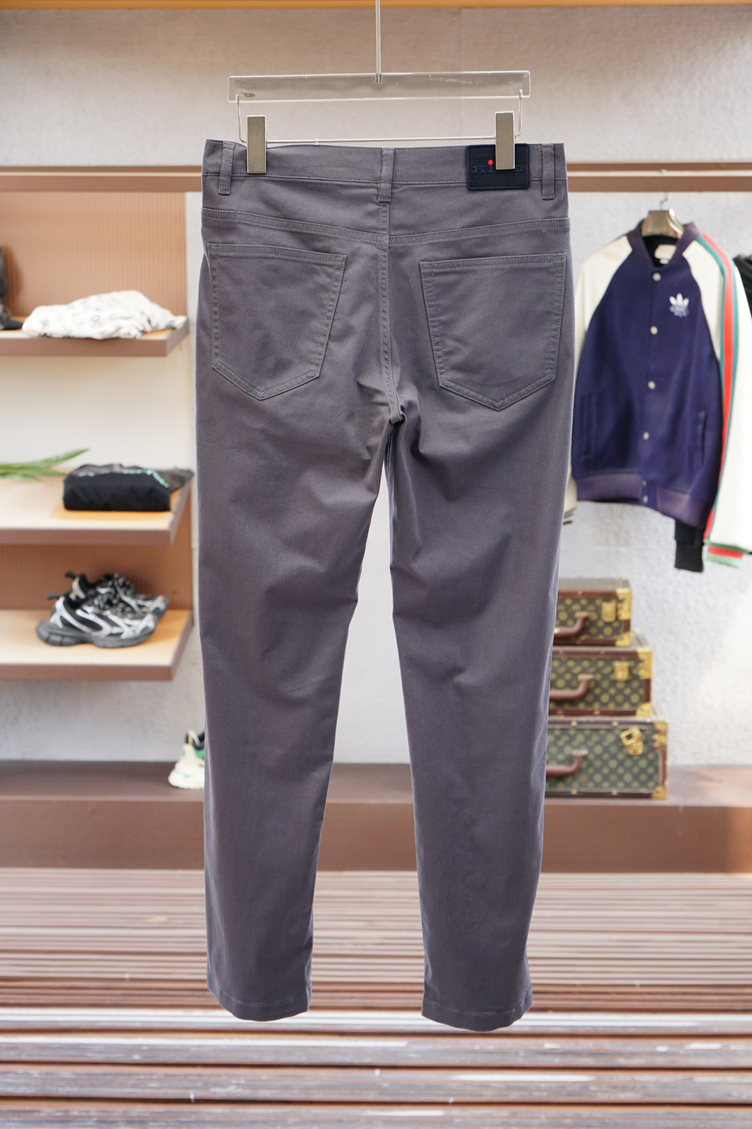 P650 Kiton Recreational Jeans: Cozy, Stylish, and Versatile for Dynamic Travel - 图片 8