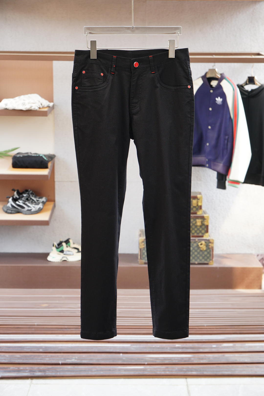 P650 Kiton Recreational Jeans: Cozy, Stylish, and Versatile for Dynamic Travel - 图片 1