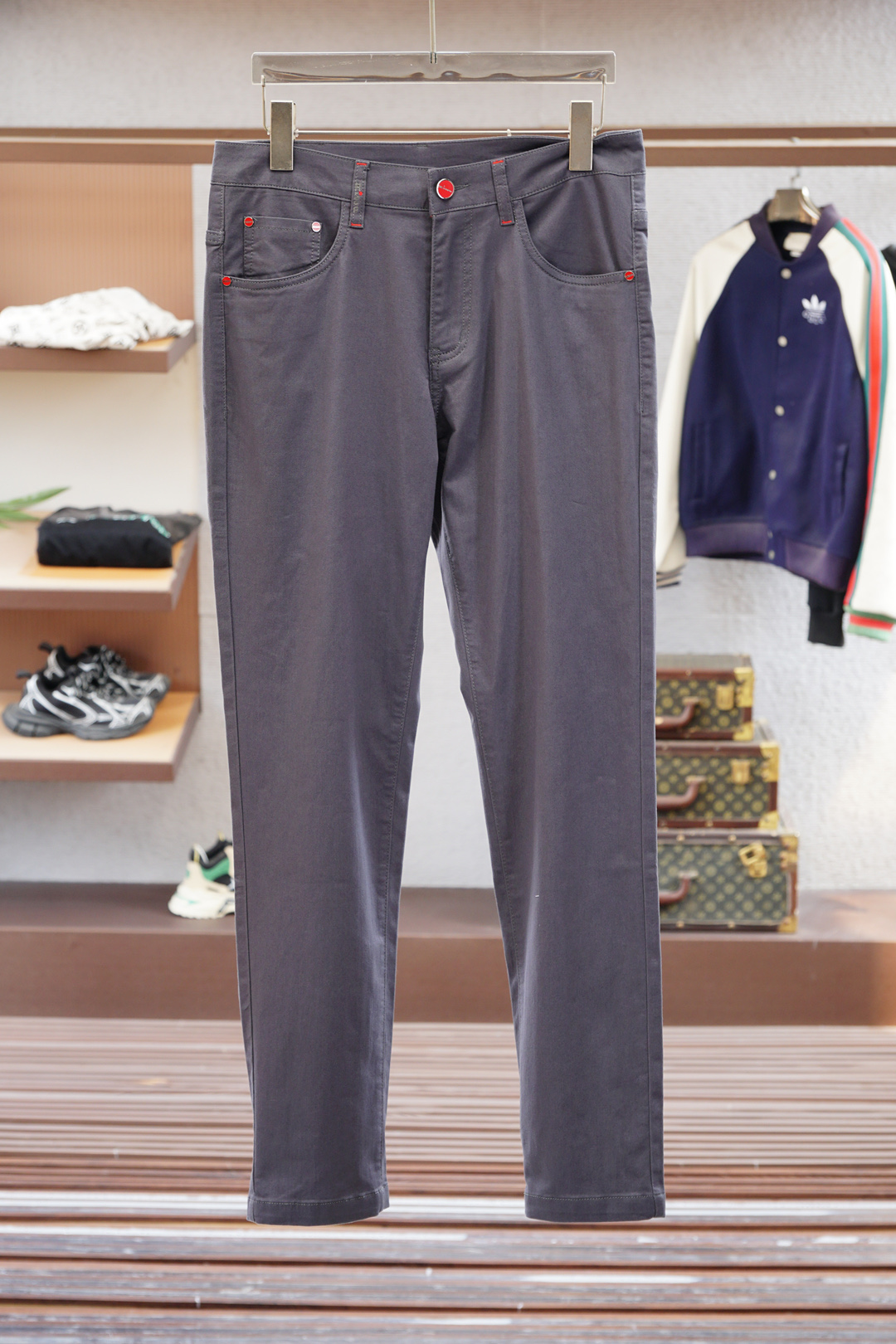 P650 Kiton Recreational Jeans: Cozy, Stylish, and Versatile for Dynamic Travel - 图片 3
