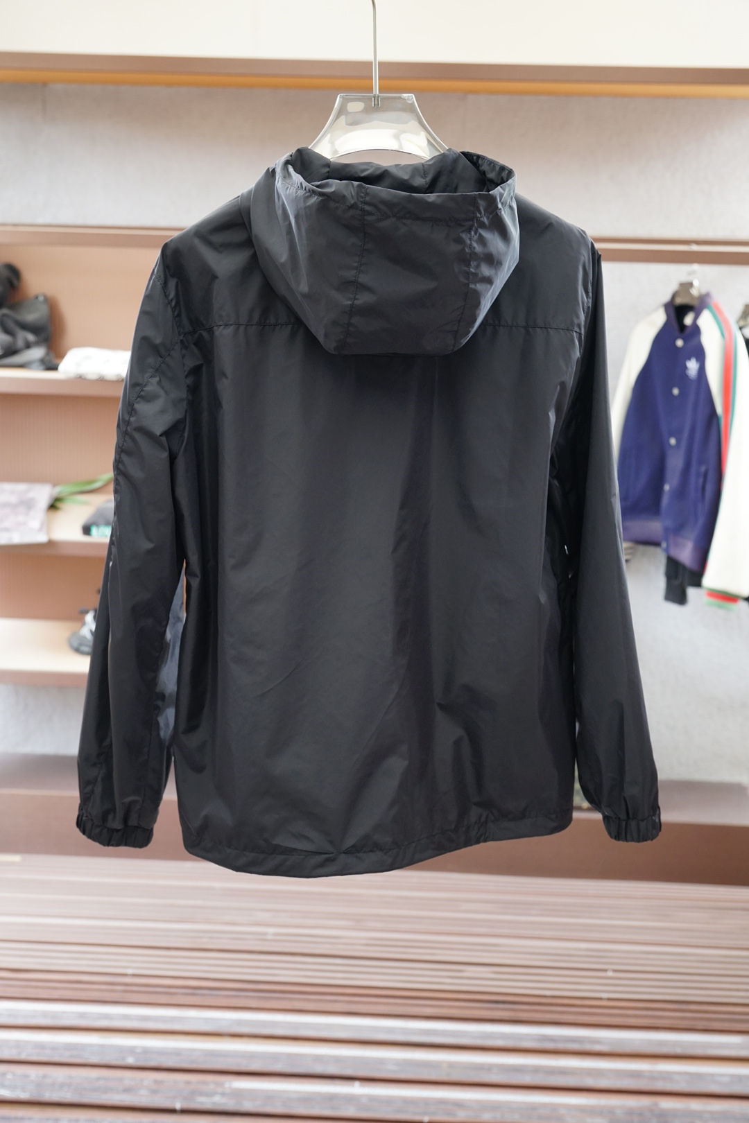 Prada Men’s Jacket Collection 2025: High-Quality Design, Comfort, and Craftsmanship - 图片 8