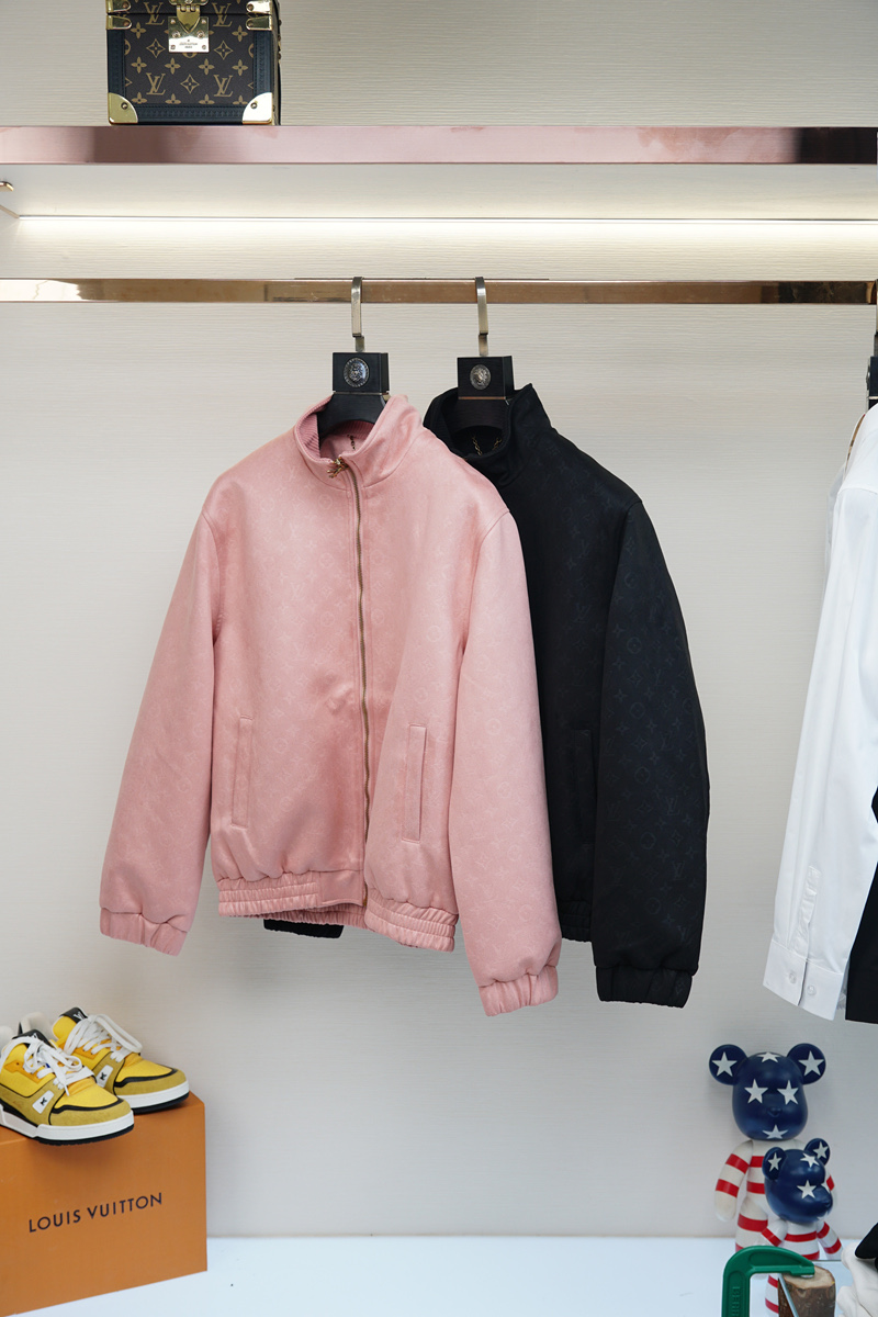 “Louis Vuitton Men’s Baseball Collar Jacket: High-End Design, Comfort, Quality, and Style – M-XXL Sizes Available” - 图片 1