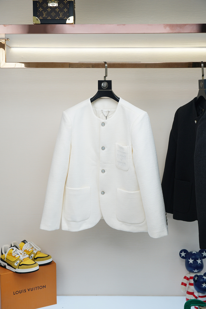 Louis Vuitton Men’s Fragrance Suit: High-Quality, Impeccable Design, Delicate and Soft Hands – 2025 Collection - 图片 4