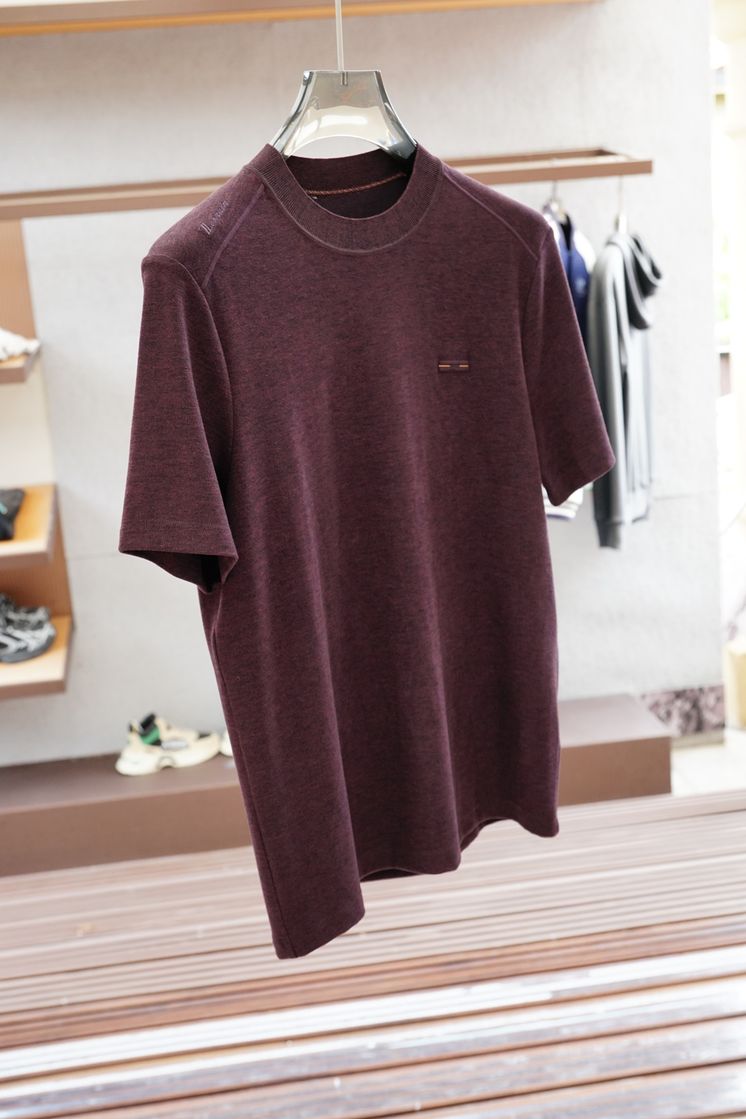 
杰尼亚/高级成衣 2025秋冬打底系列！熟男 轻熟男 最爱款式 最经典净色通勤百搭帅气的圆领短袖打底衫