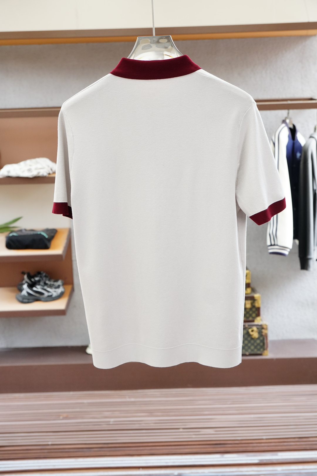 
lP🆕-🍐2025ss秋冬专柜同款同步上新短袖醋酸天丝羊毛针织面料 一体起脚针织 高端人士必备单品，懂