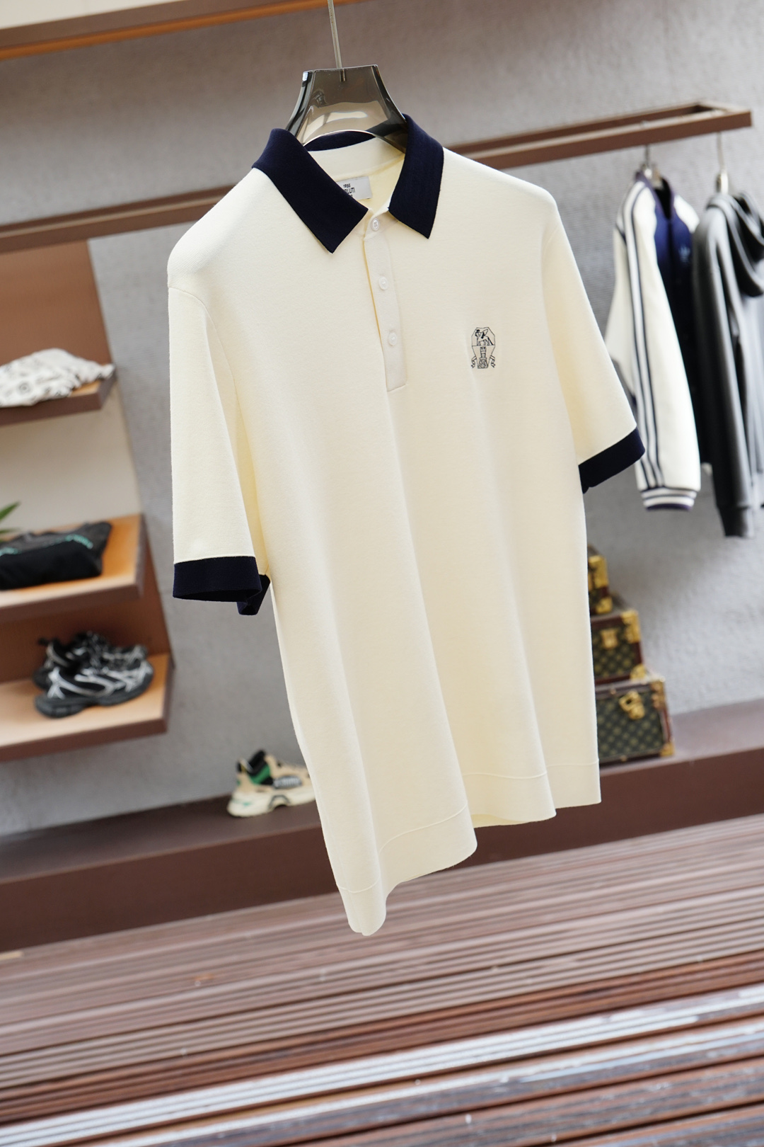 
lP🆕-🍐2025ss秋冬专柜同款同步上新短袖醋酸天丝羊毛针织面料 一体起脚针织 高端人士必备单品，懂