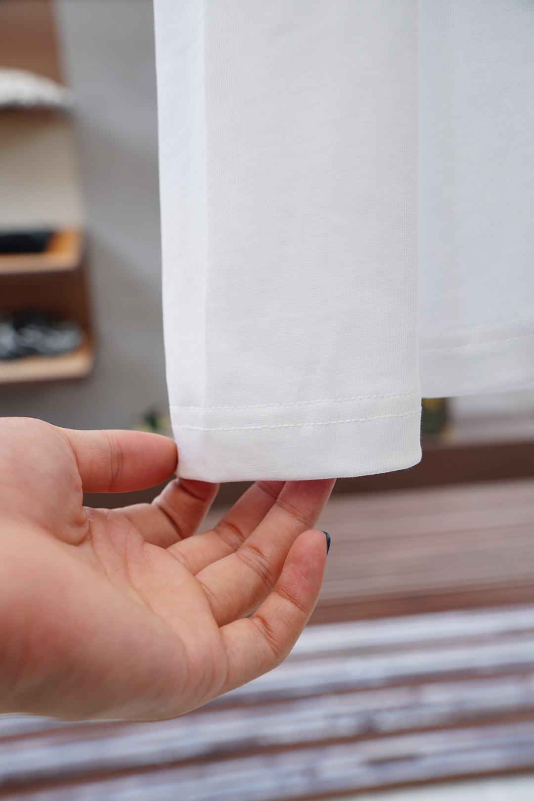 
布鲁提/2025秋冬新品，男士胸前经典CCLOGO刺绣基础款圆领长袖T恤打底衫！贸易公司渠道稀出，同步