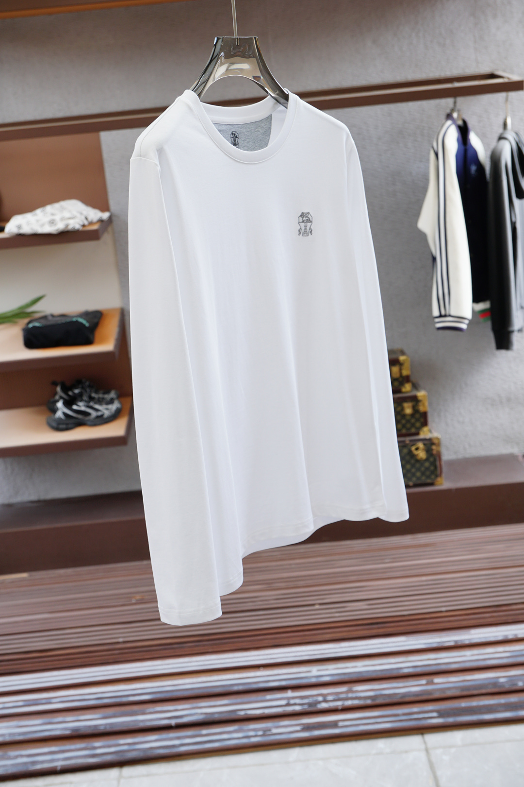 
布鲁提/2025秋冬新品，男士胸前经典CCLOGO刺绣基础款圆领长袖T恤打底衫！贸易公司渠道稀出，同步